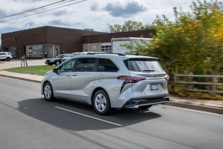 Toyota-Sienna 2021-02